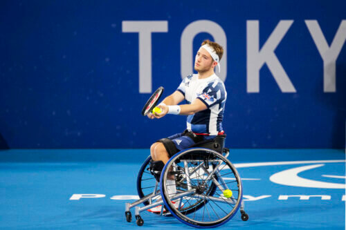Alfie Hewett serving at Tokyo 2020 Paralympic Games