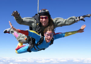 skydiving couple